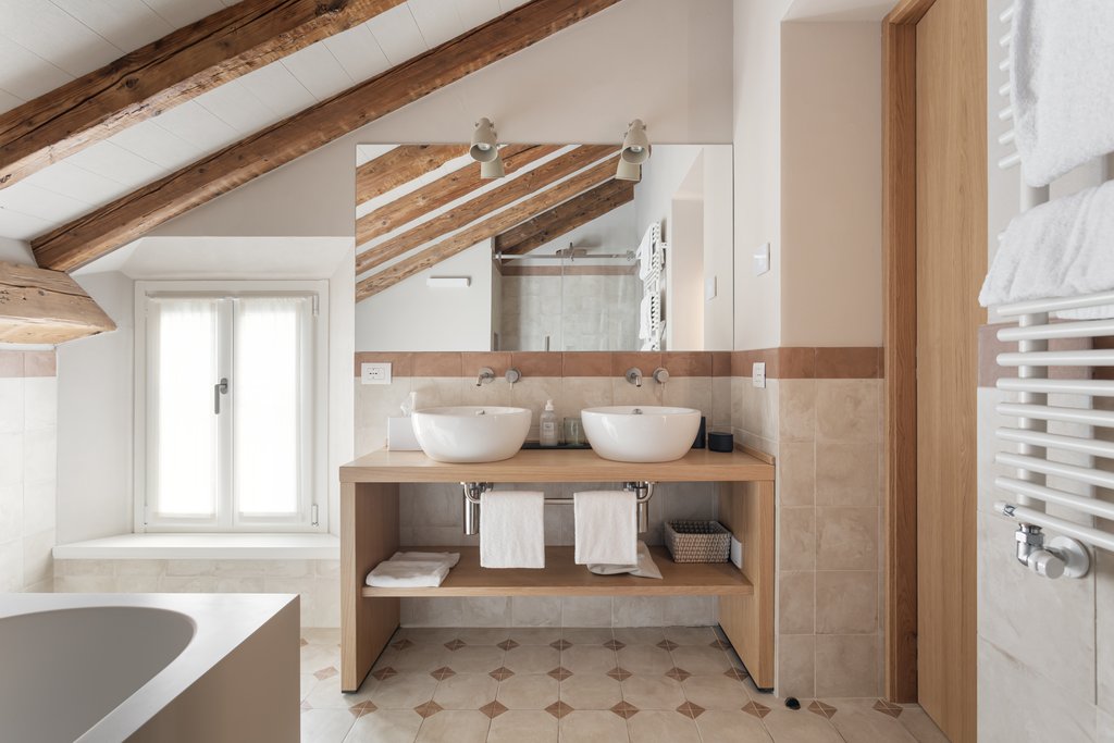 superior room dimora bathroom