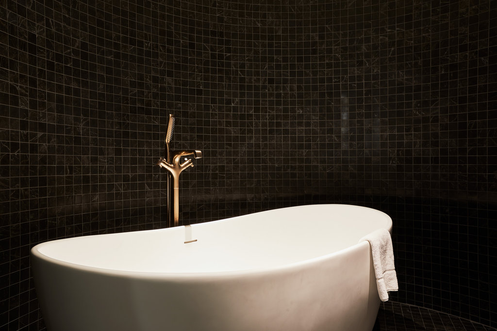 bank heritage suite bathroom detail