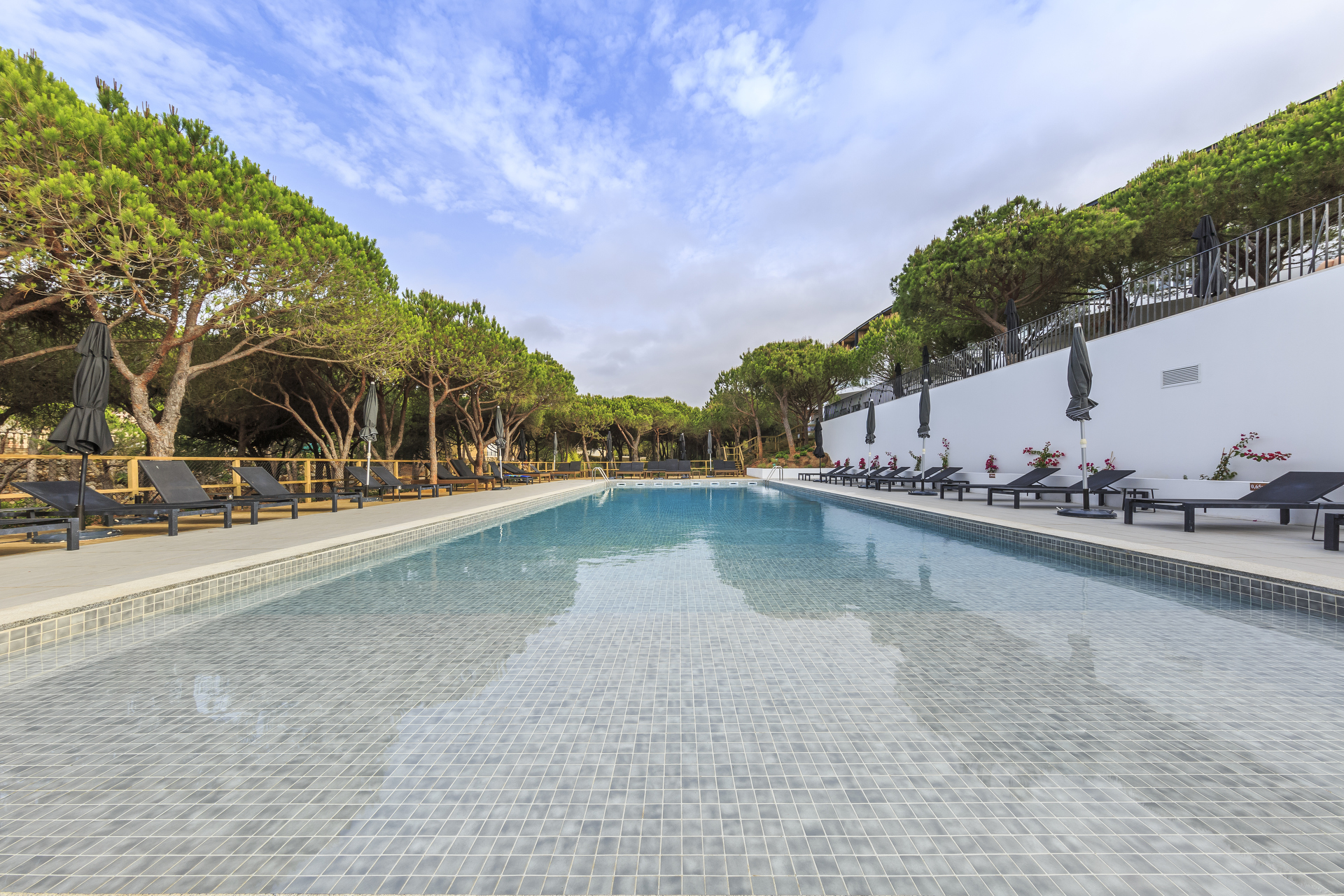 octantpraiaverde pool 33