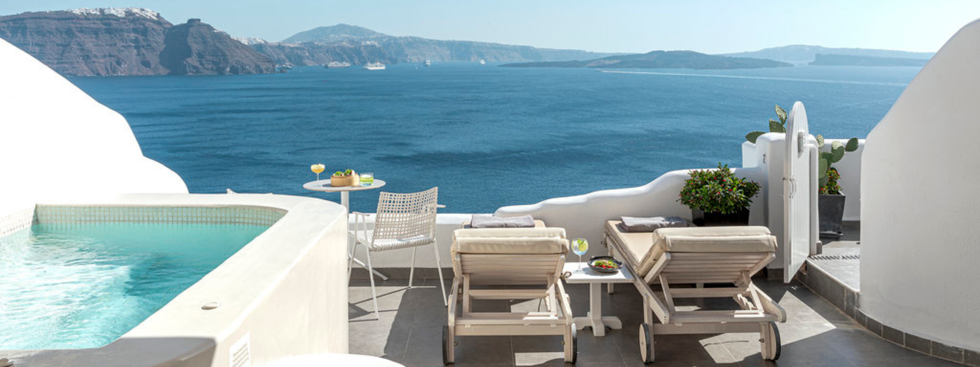 Santorini Secret Suites & Spa