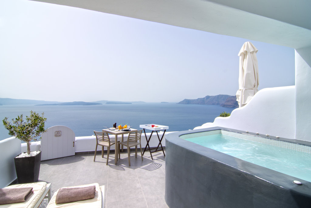 8premium suite outdoors