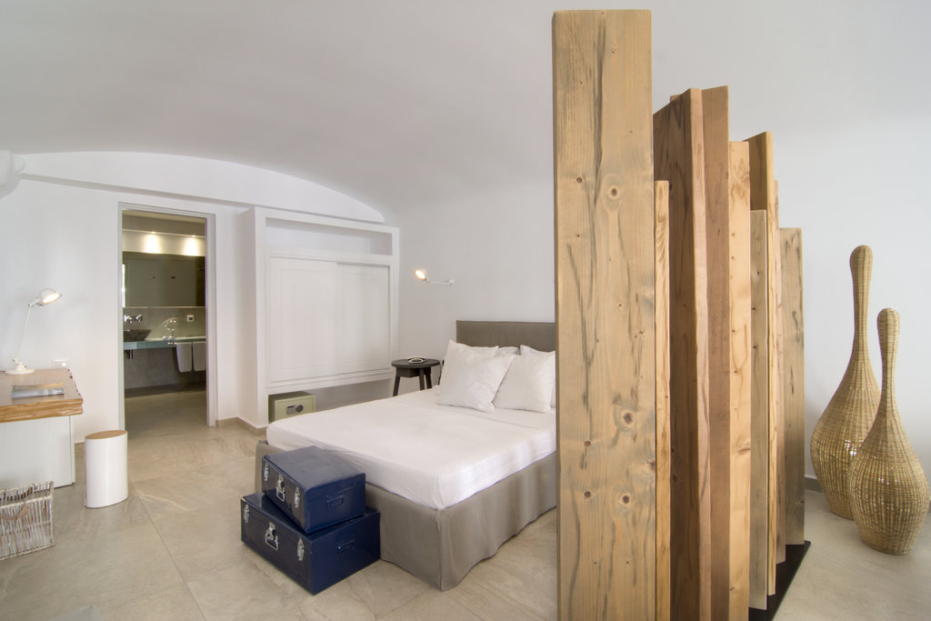 absolute suite bedroom