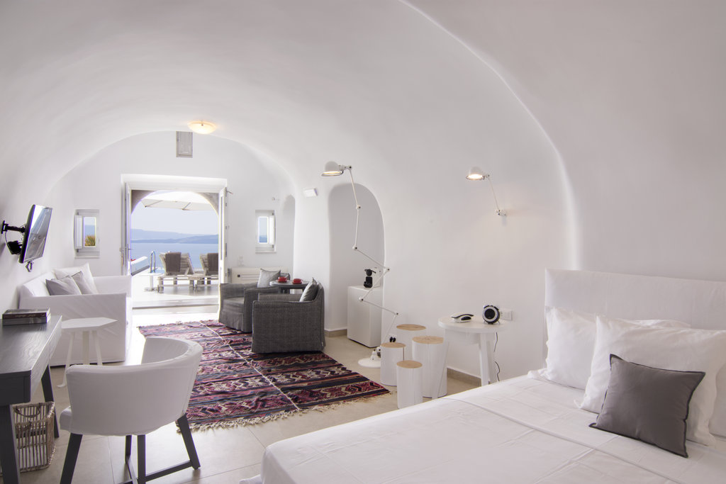 honeymoon suite indoor