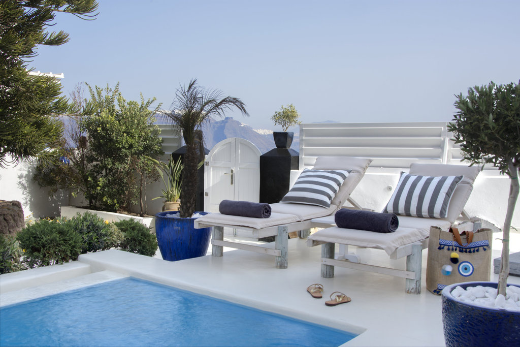 junior villa outside