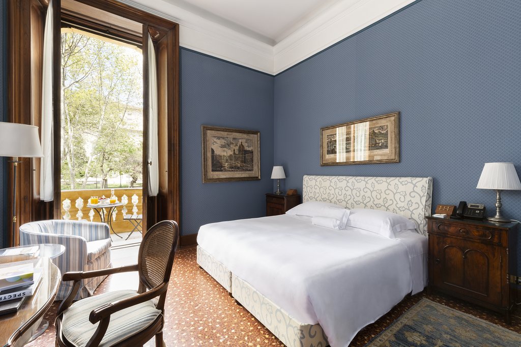 2parione bedroom