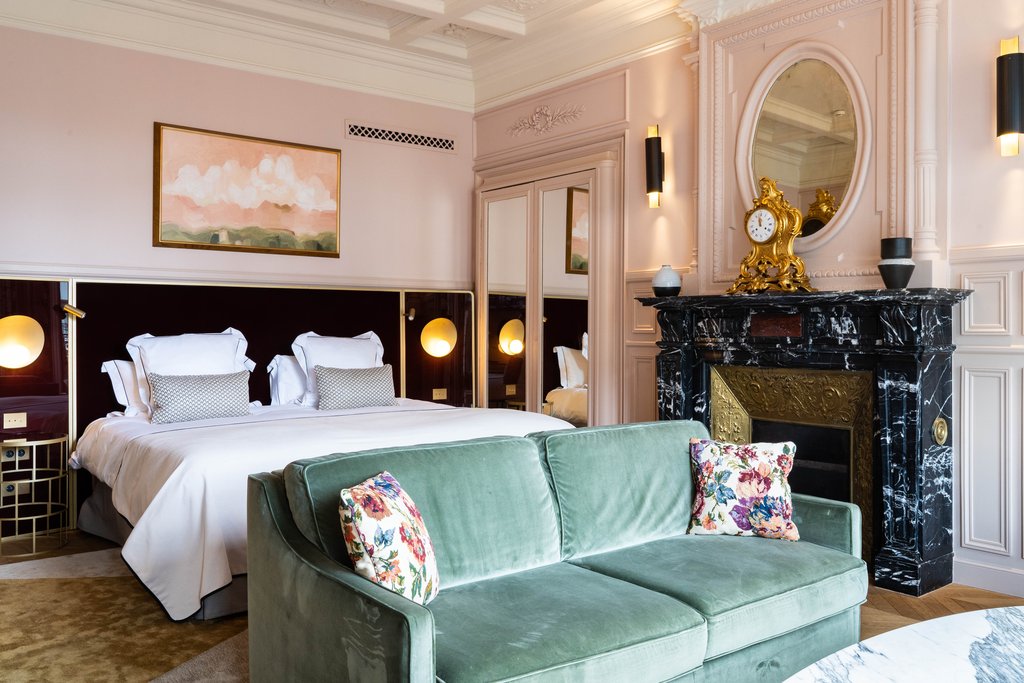 junior suite eiffel tower