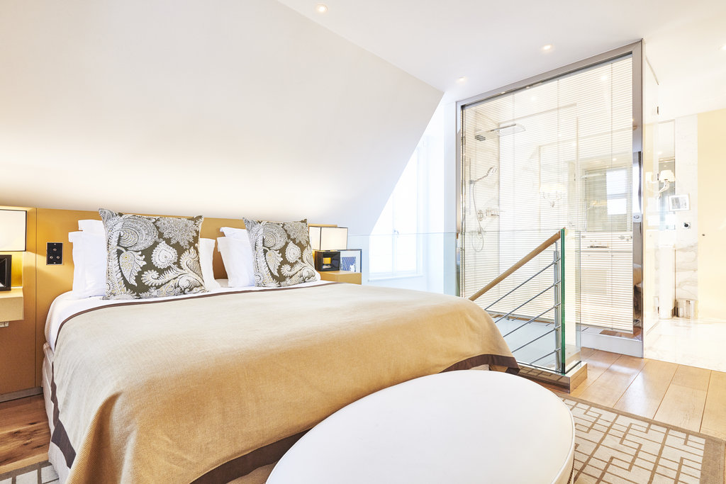 2eiffel tower suite bedroom