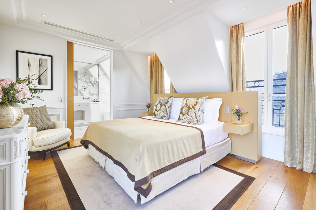 rooftop suite bedroom