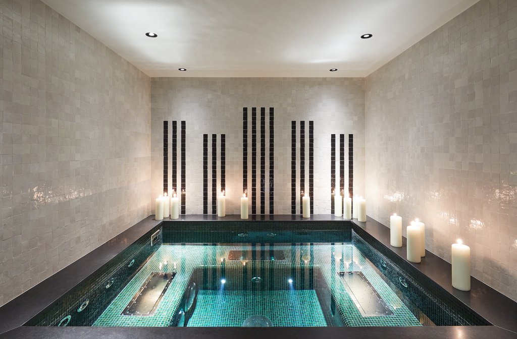 jacuzzi