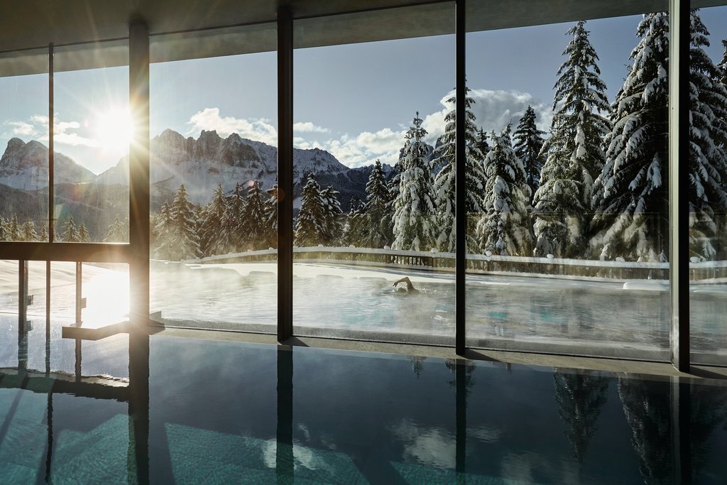 7spa pool view
