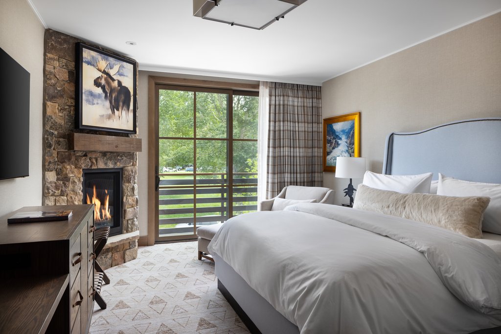 king fireplace balcony