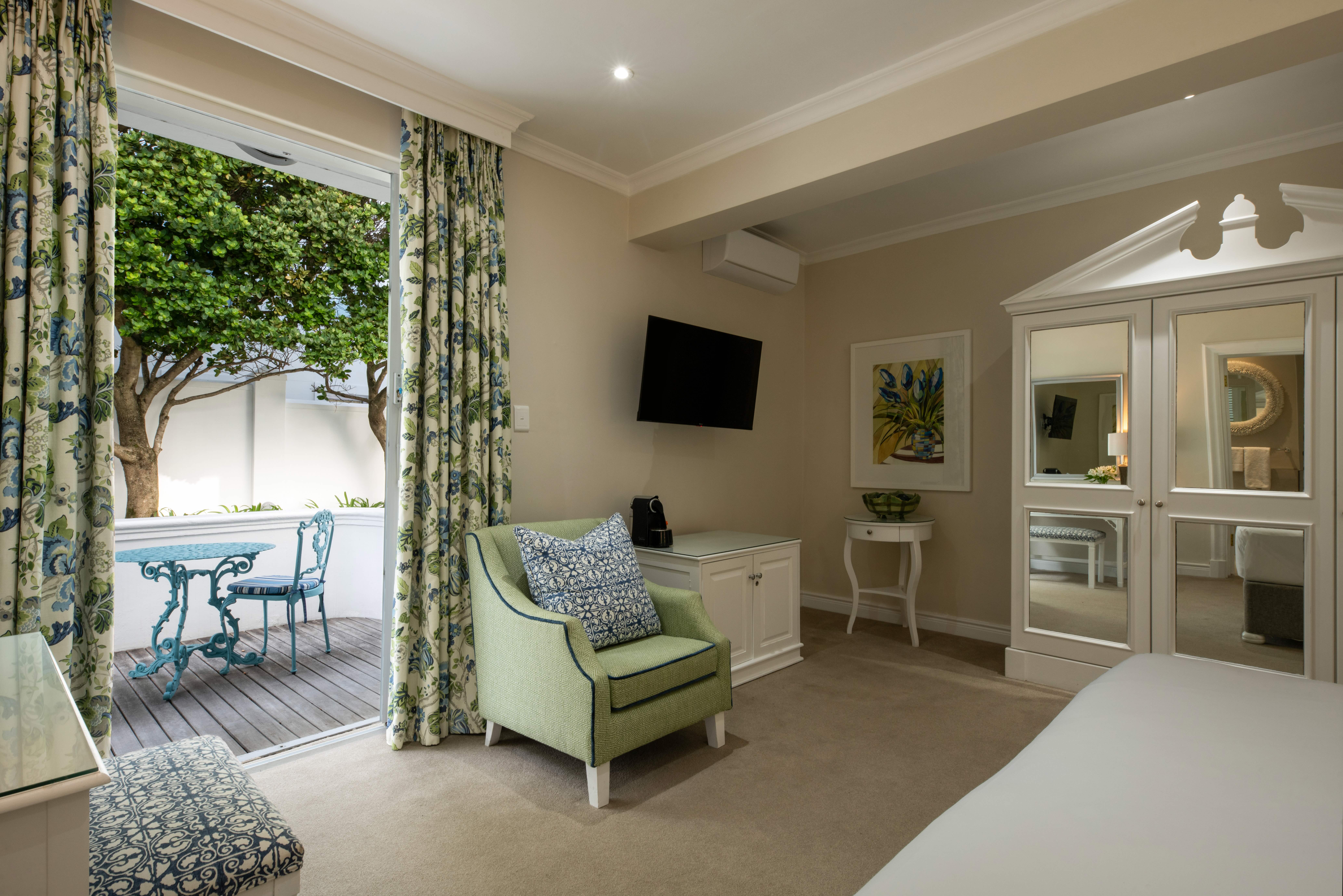 9 tm double room