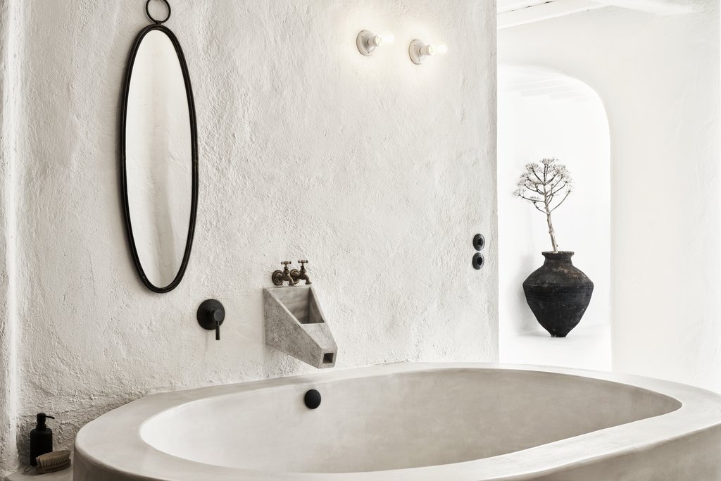 cave suite bath