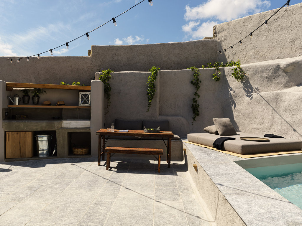 hideout nomad suite yard