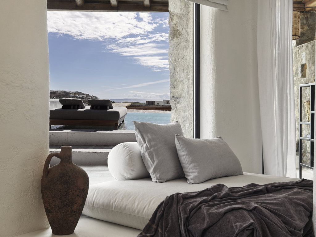 nomad suite sea view window