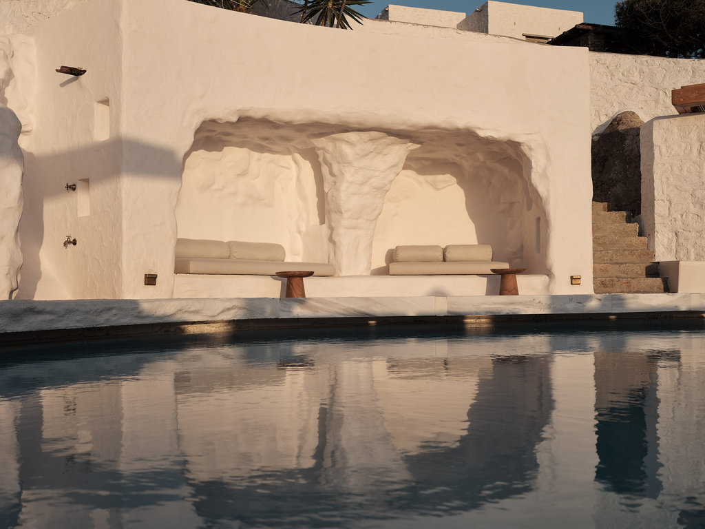 pool and restaurant