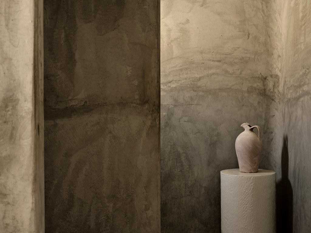 superior sunset sea view suite detail wall