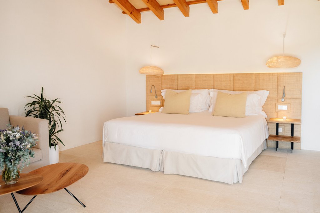 11 torralbenc cottage room