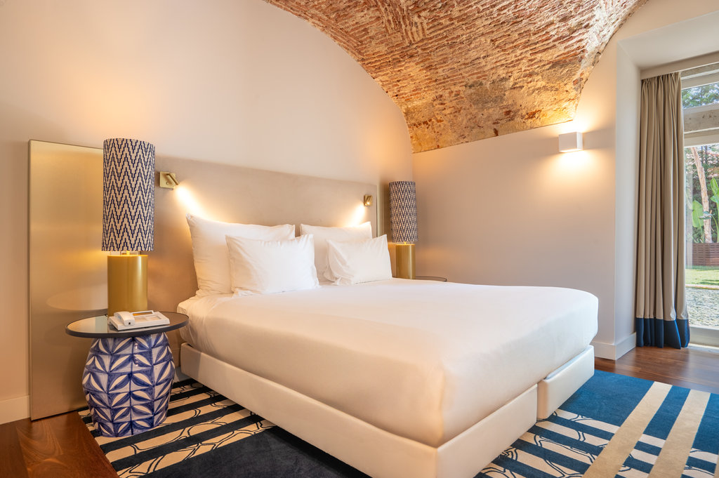 21 deluxe suite