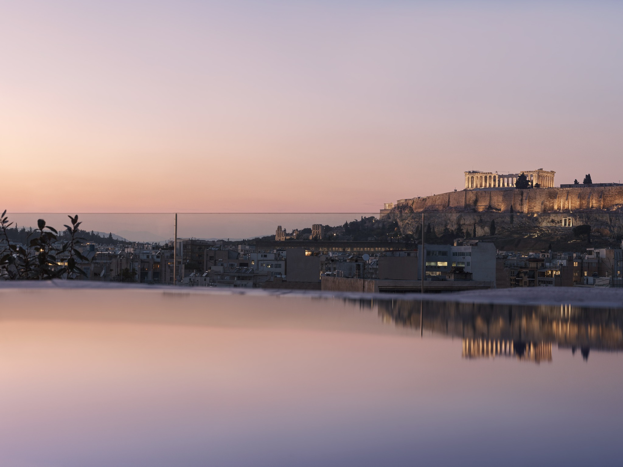 Monastik Living in Athina 