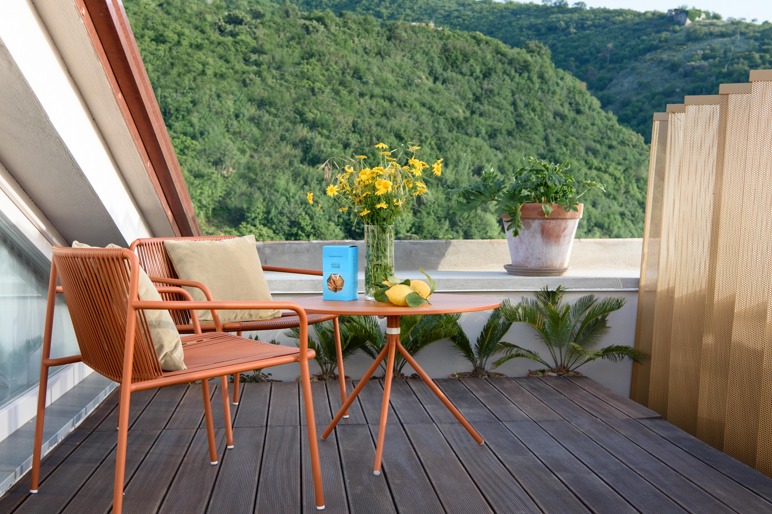 laqua countryside na  22 0740