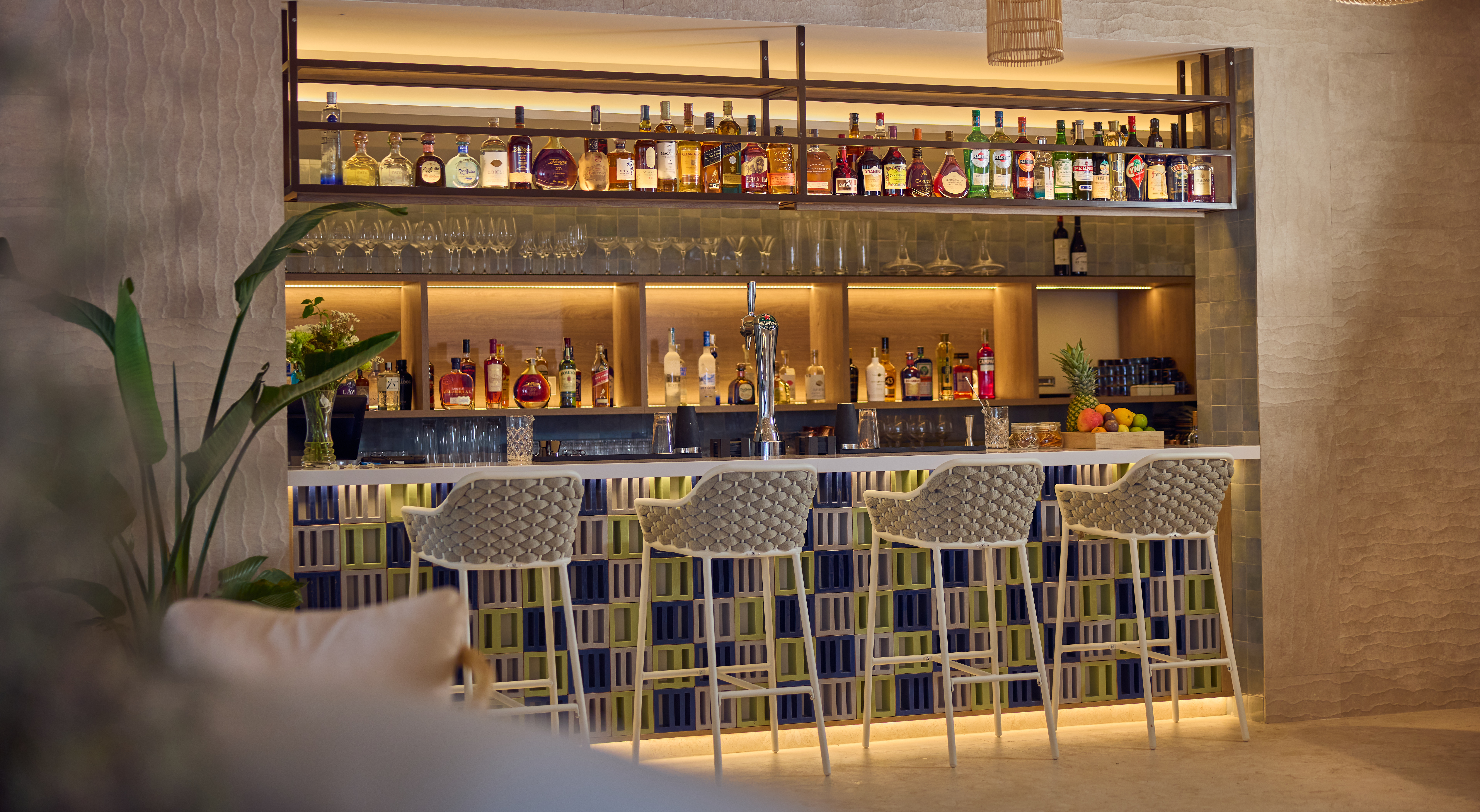 lobby bar