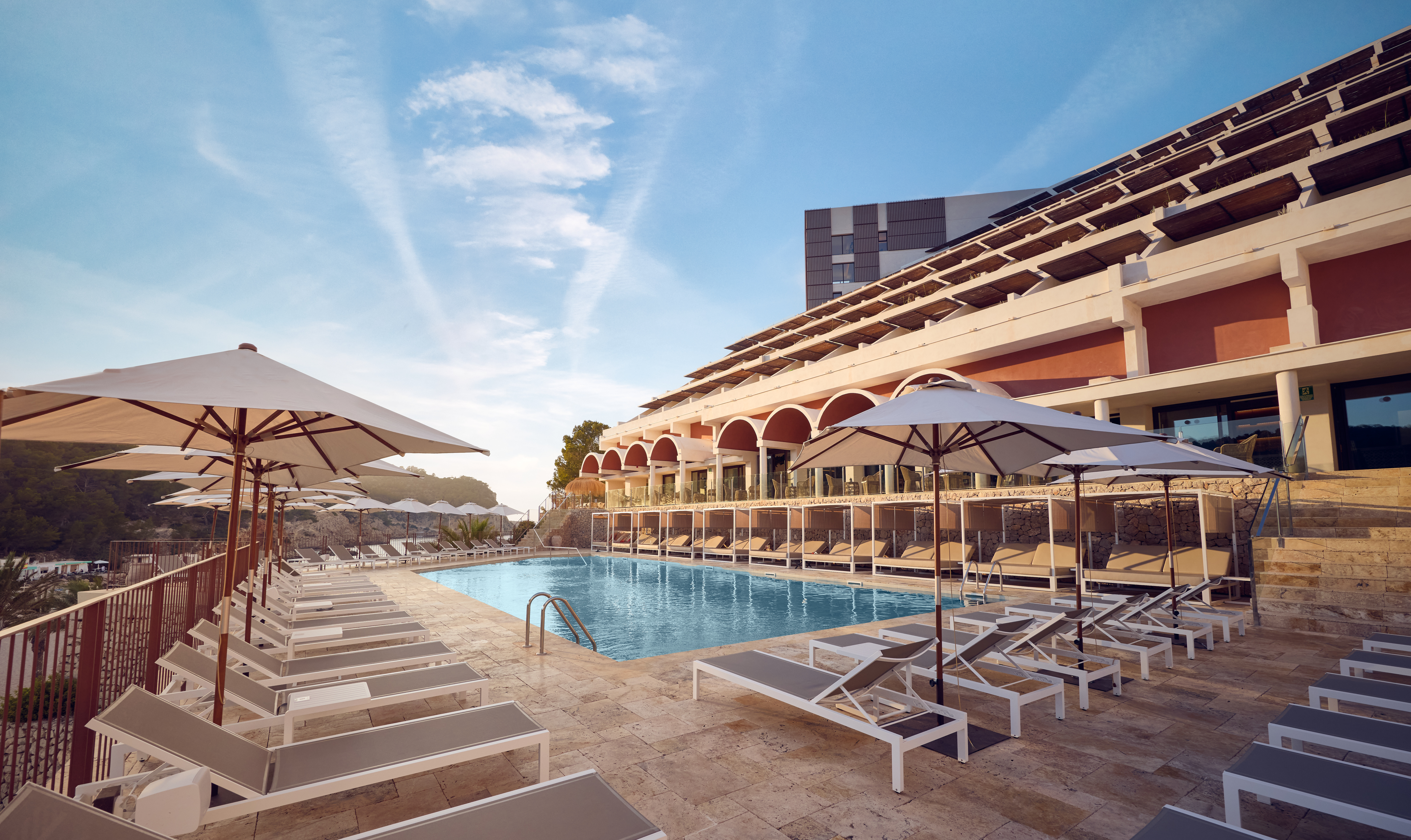swimming pool building