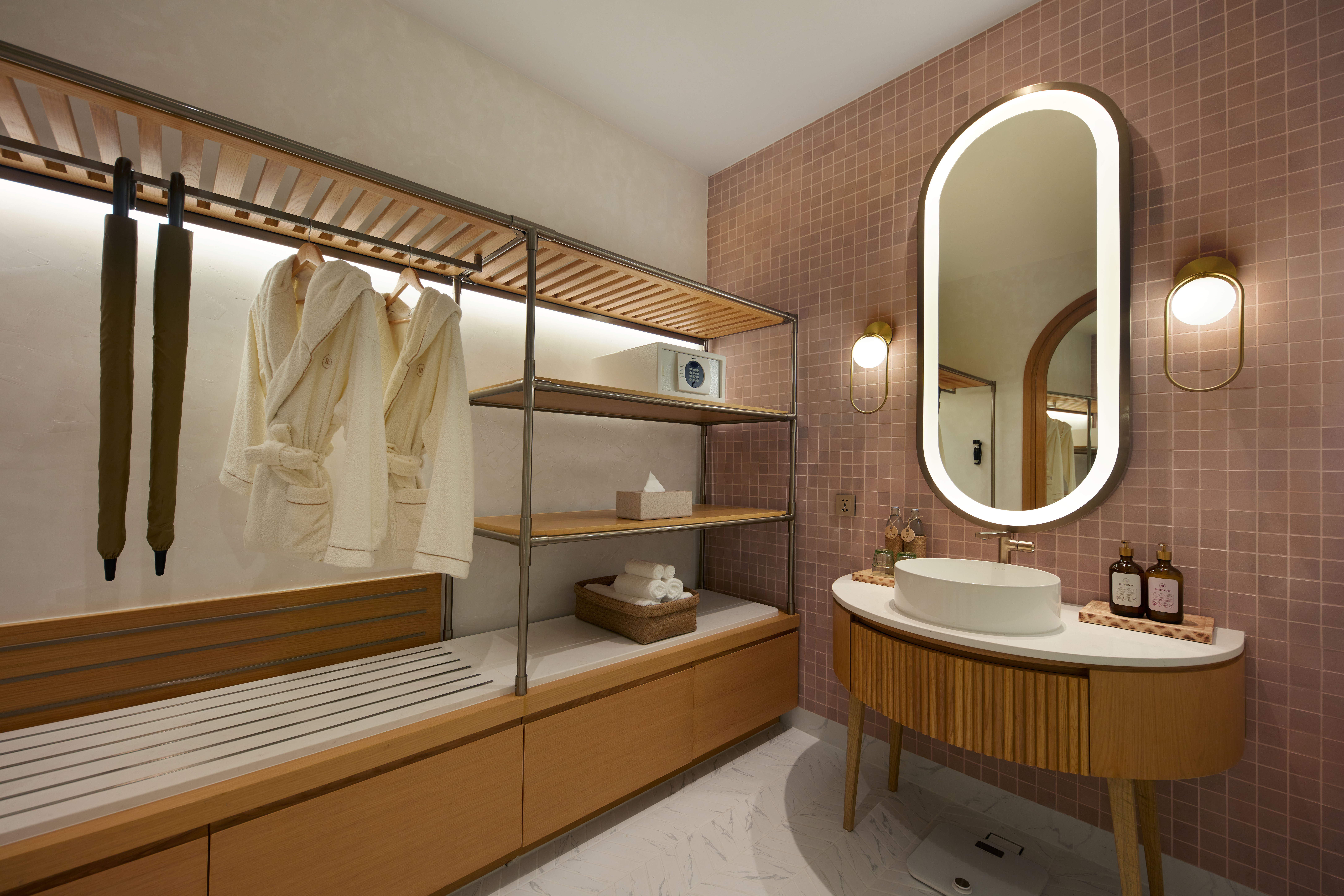 04 comfy c202 1312 bathroom