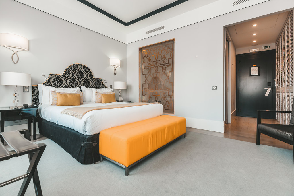 10 comfortable room