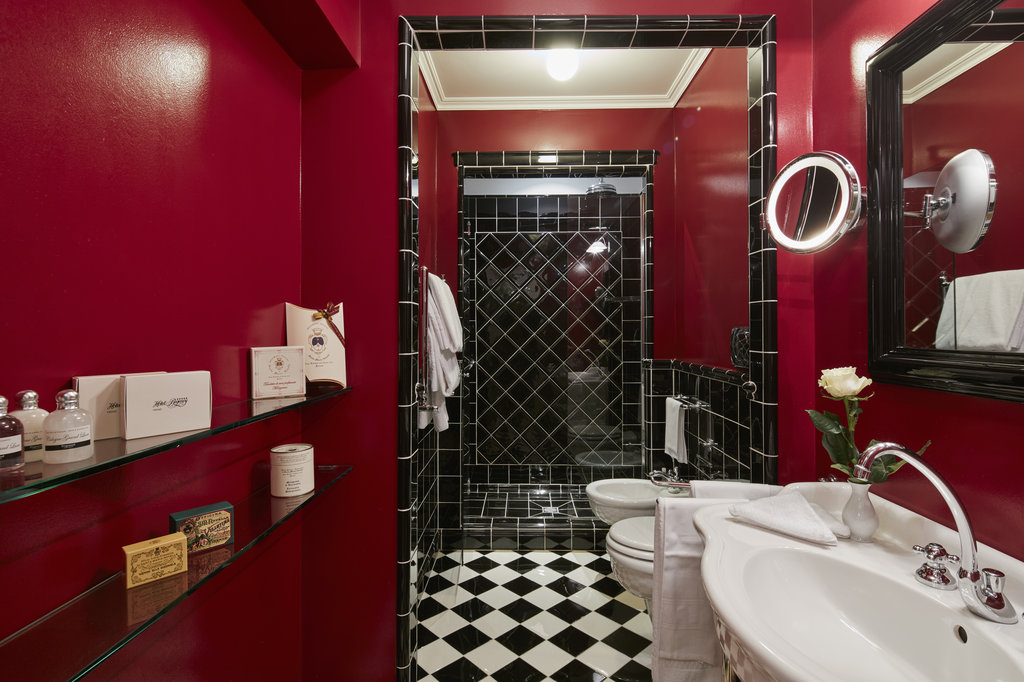 15 prestige suite bathroom