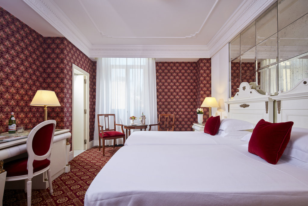 25 premium room
