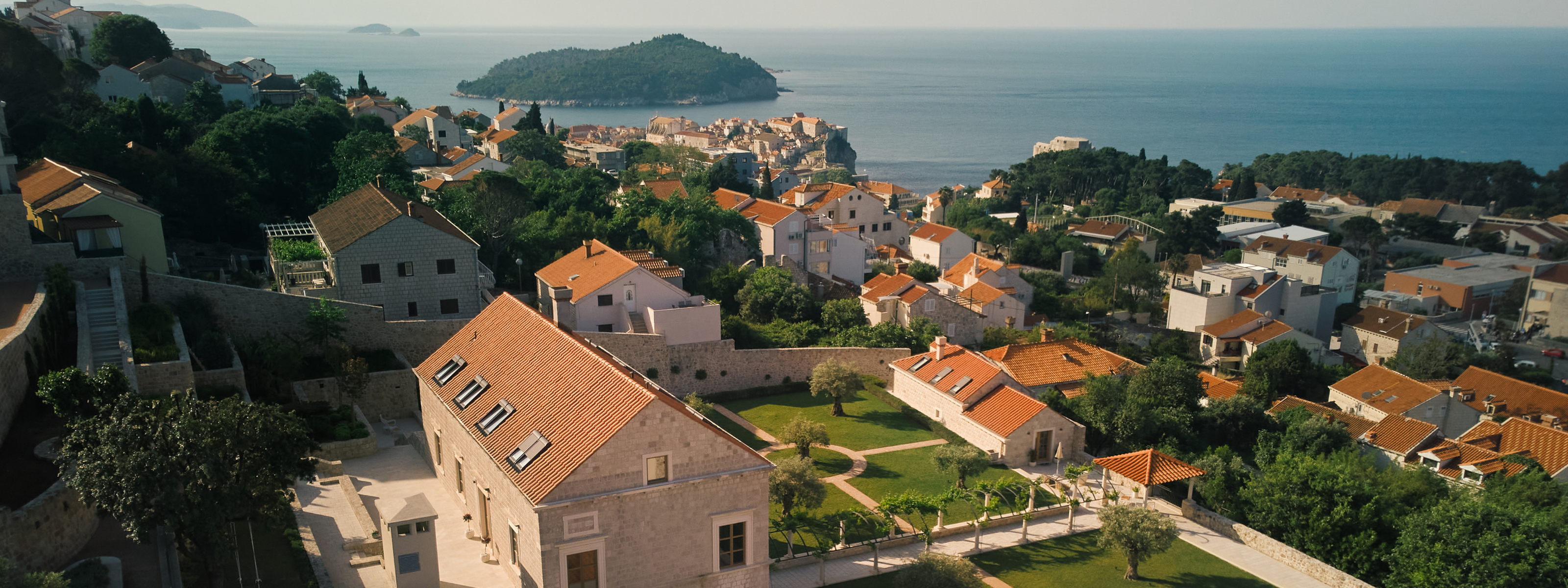 palace natali locatie