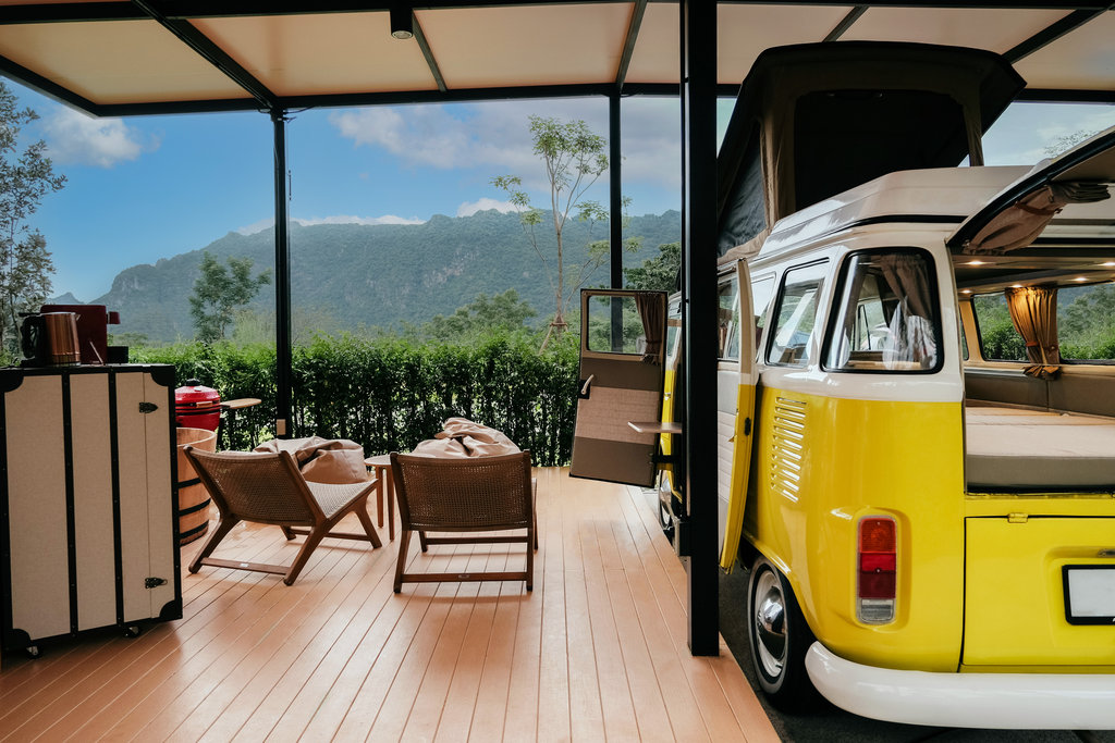 6 glamper van exterior