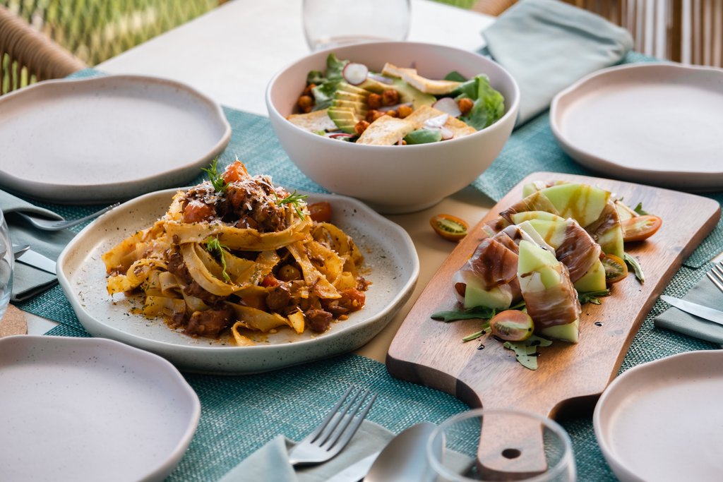 26 signature food all day dining