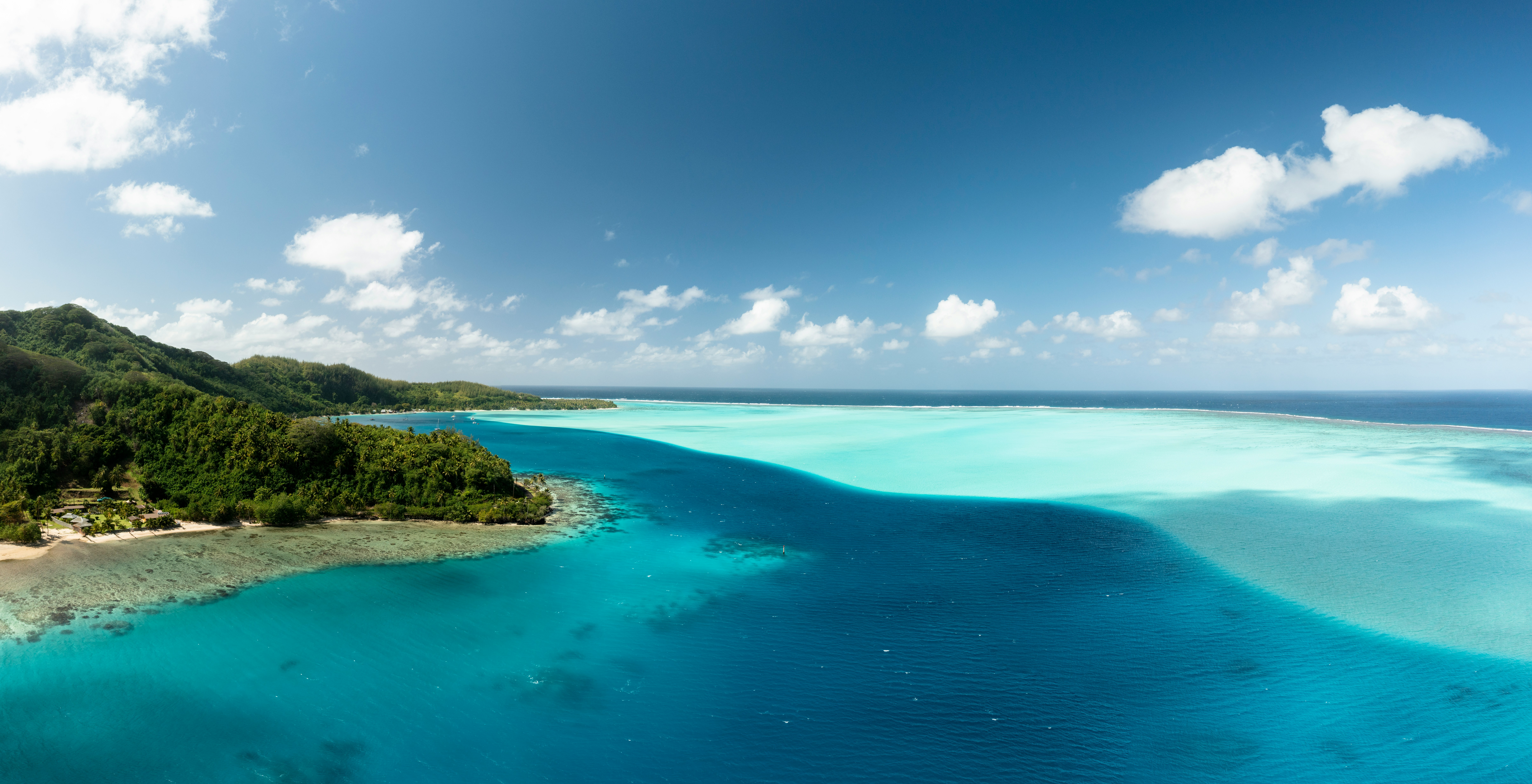 huahine polynesie francaise blue sea