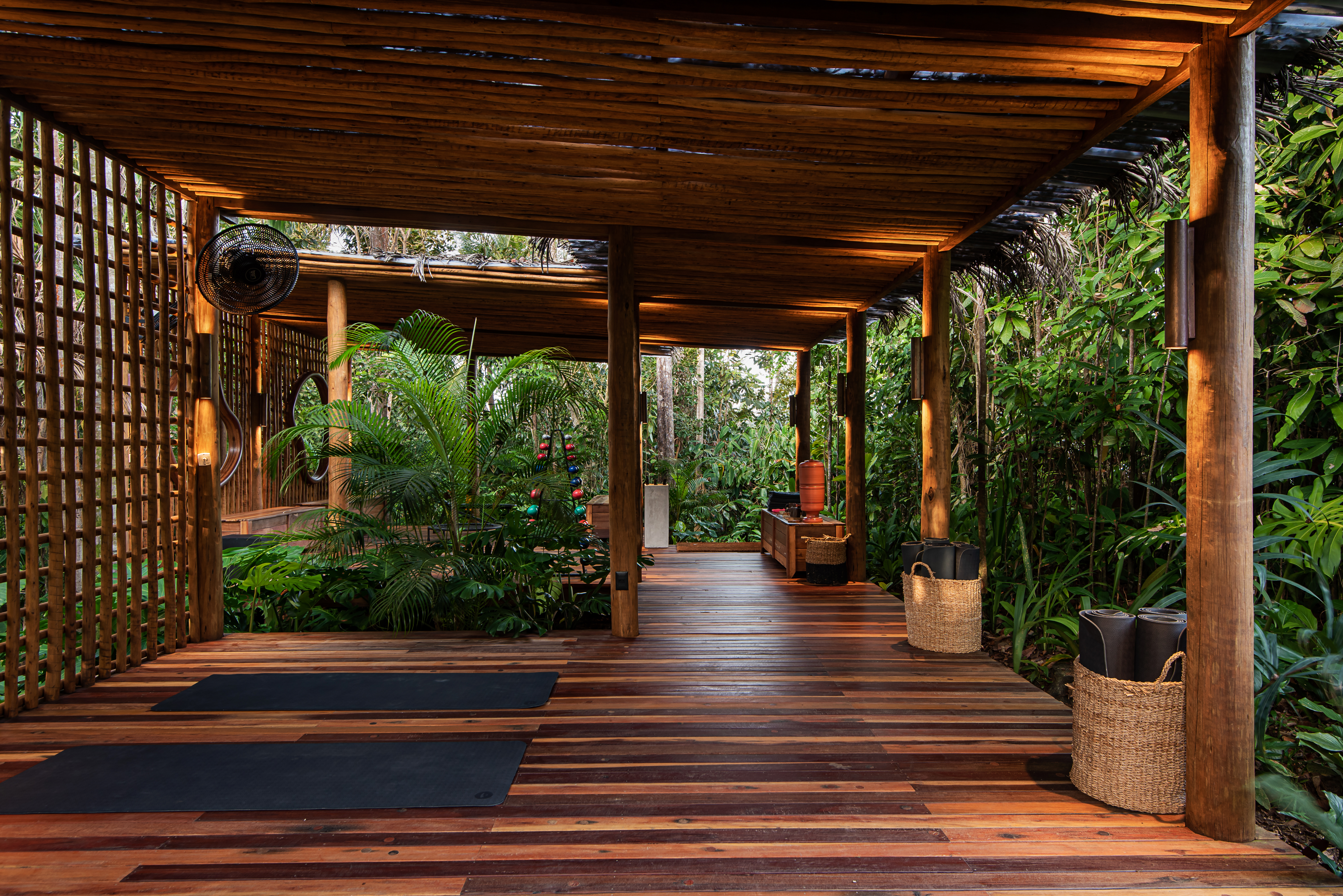 14 wellness deck pict  tarso figueira