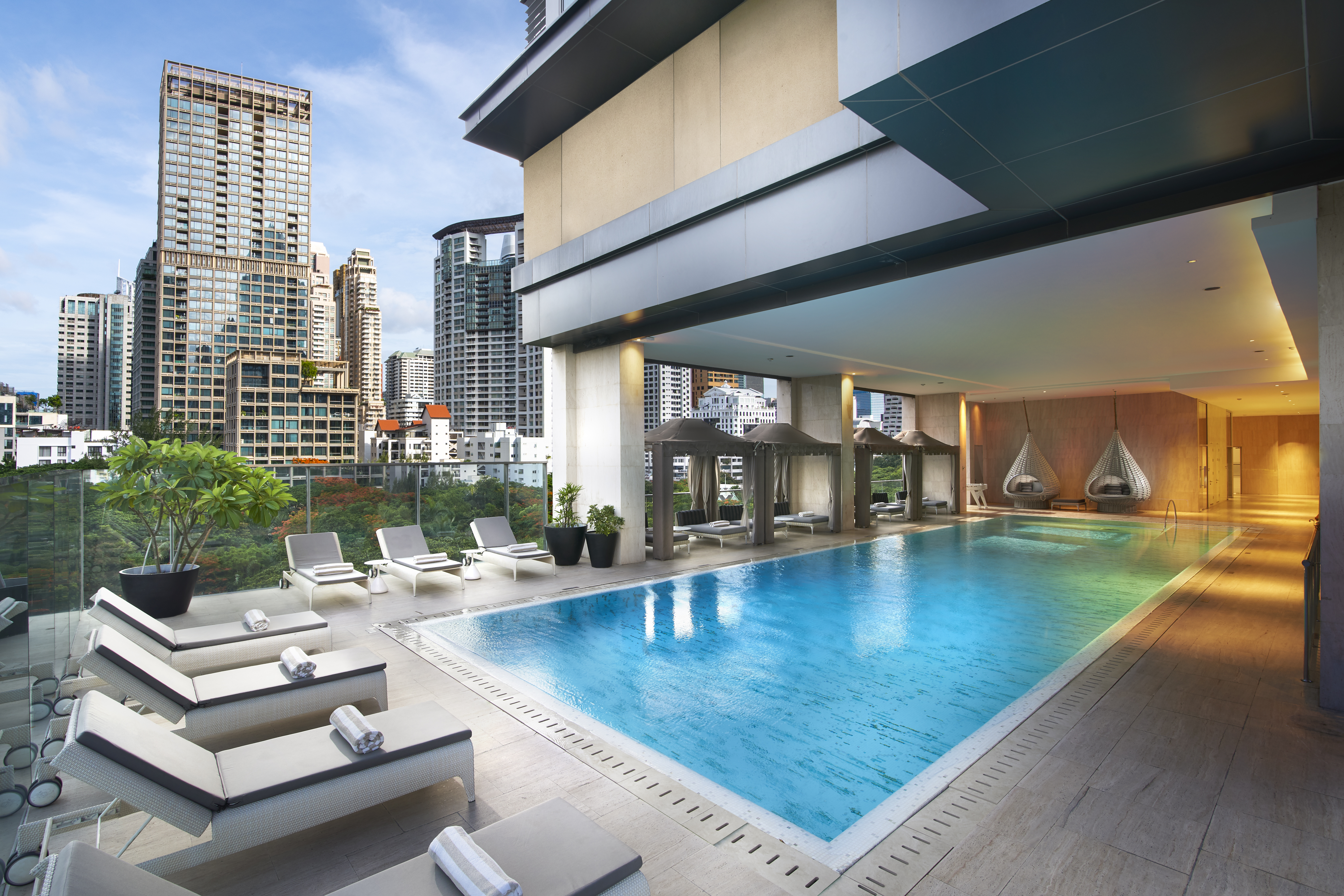 oriental residence bangkok pool