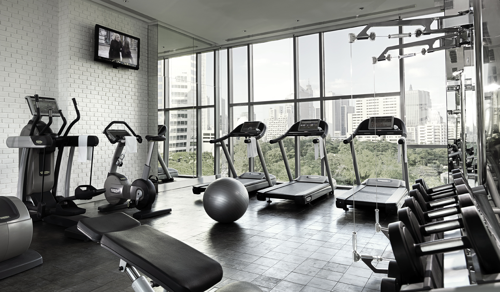 oriental residence bangkok gym
