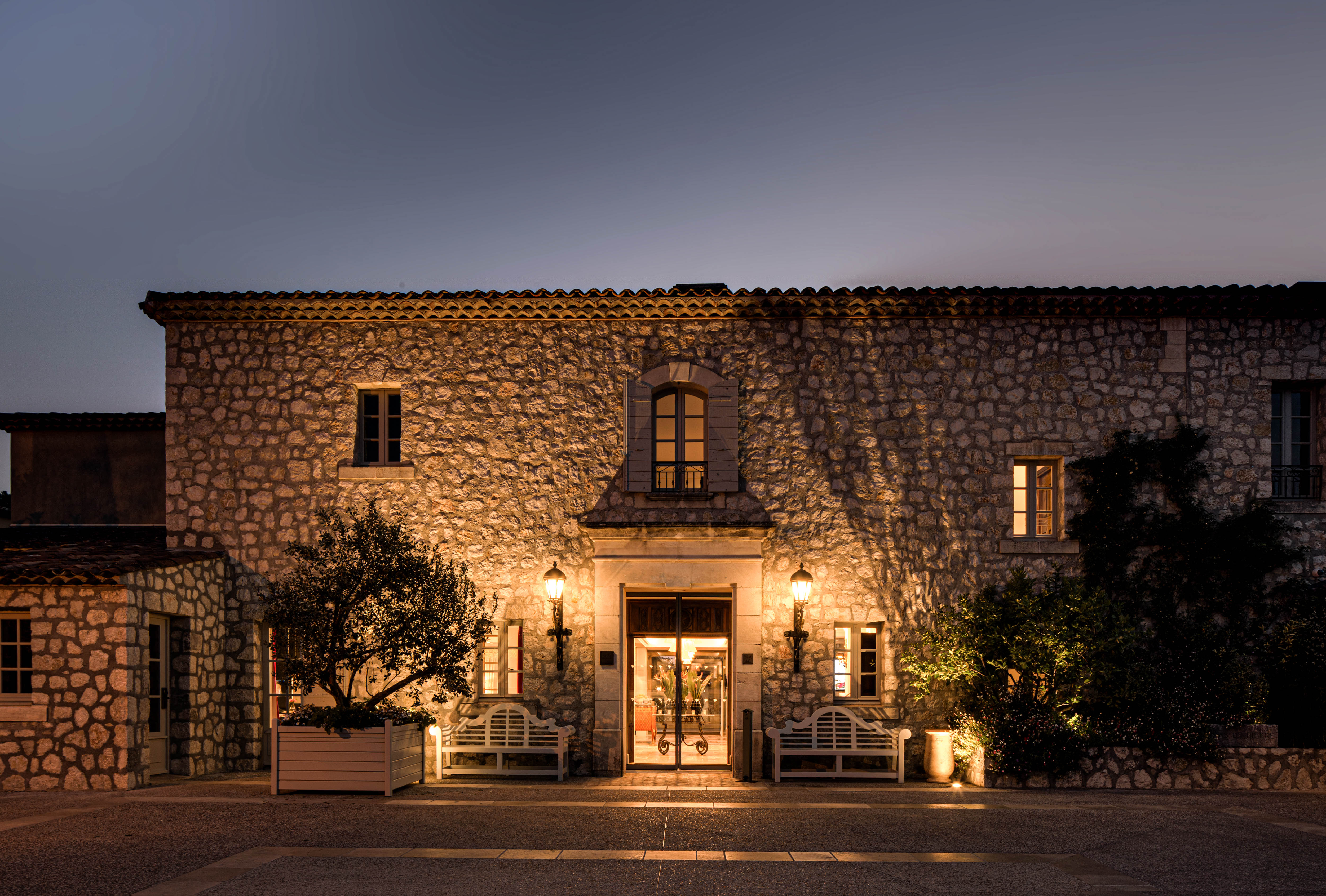 facade de nuit