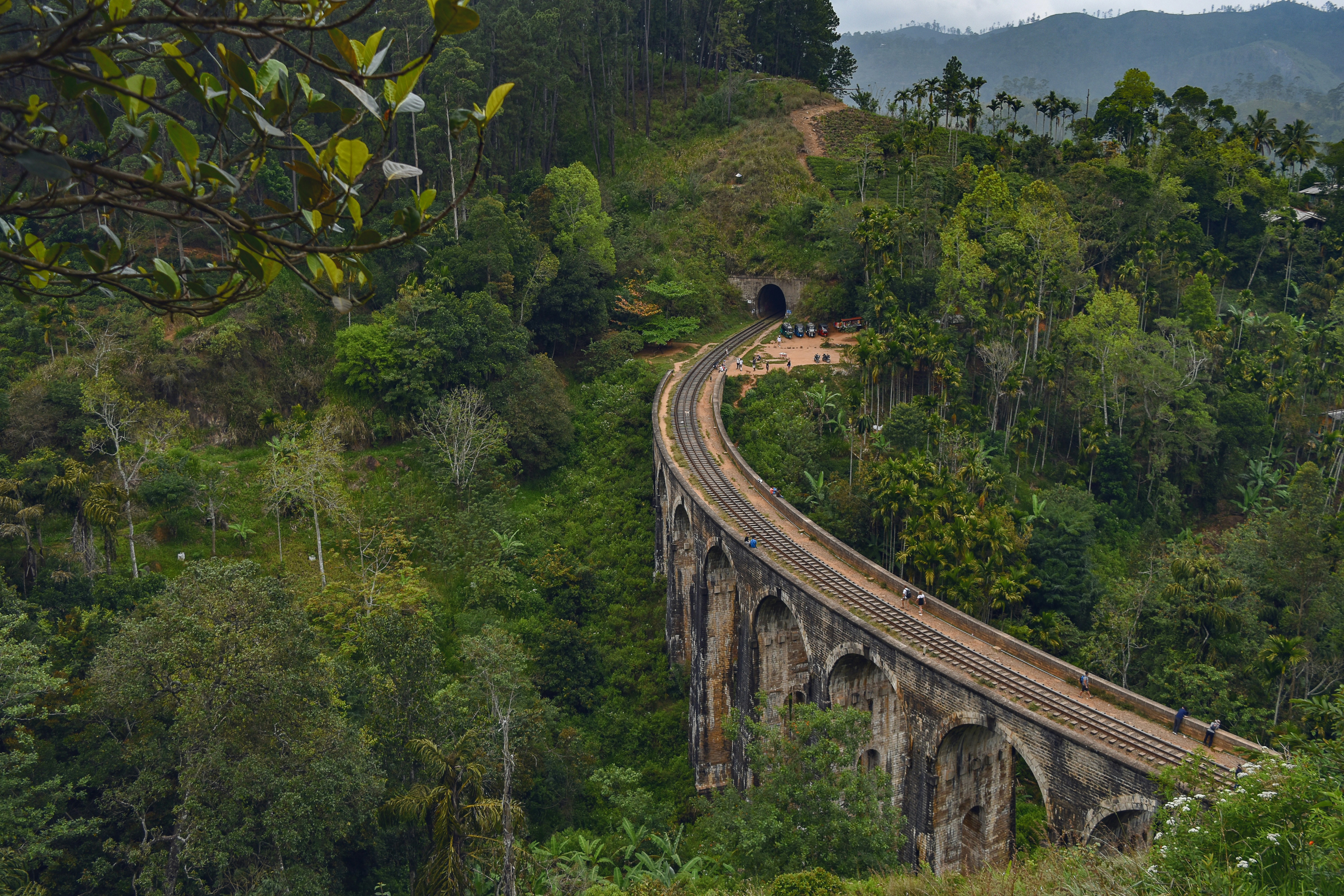 nine arches bridge