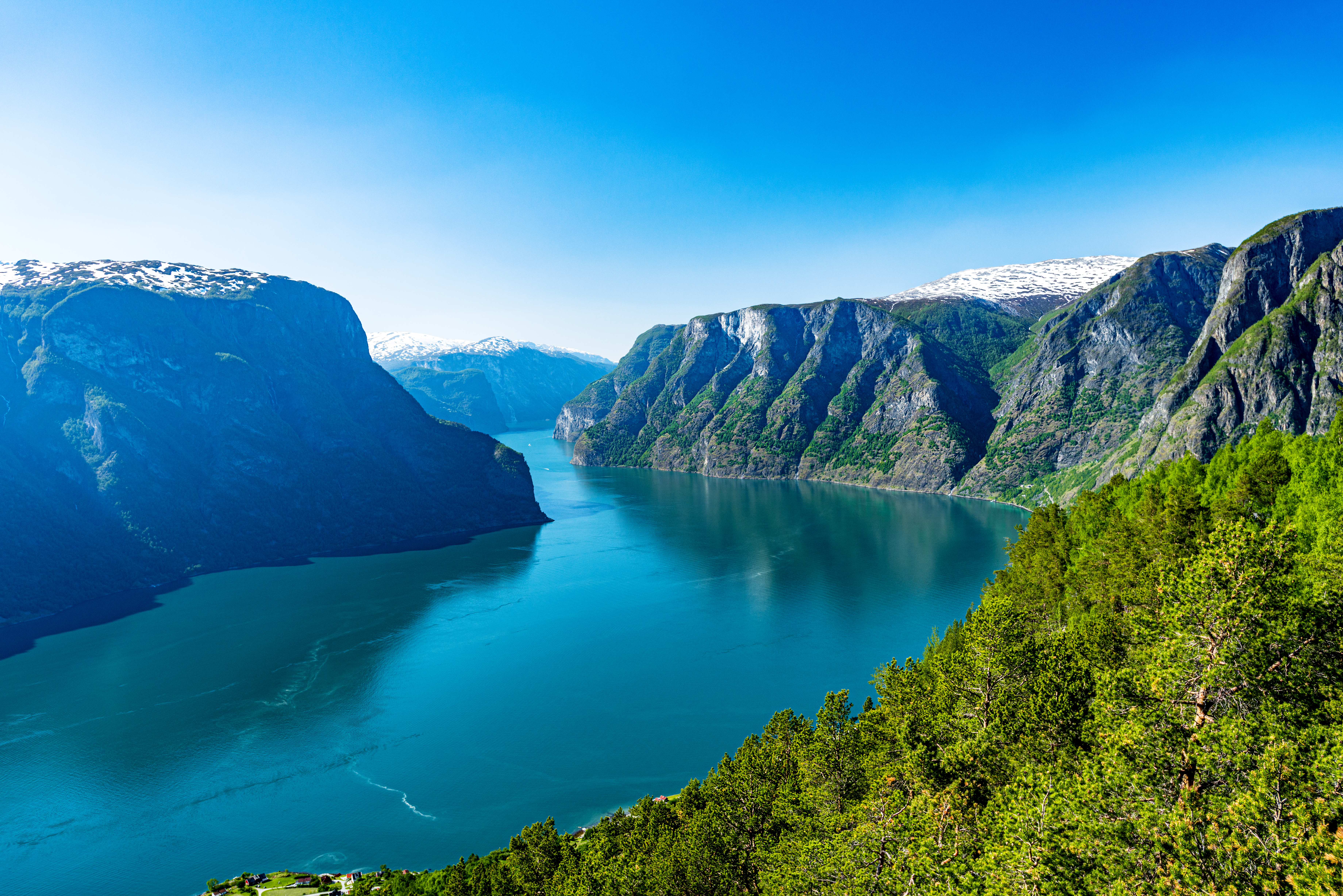 Langs fjorden en bergen naar het hart van Noorwegen