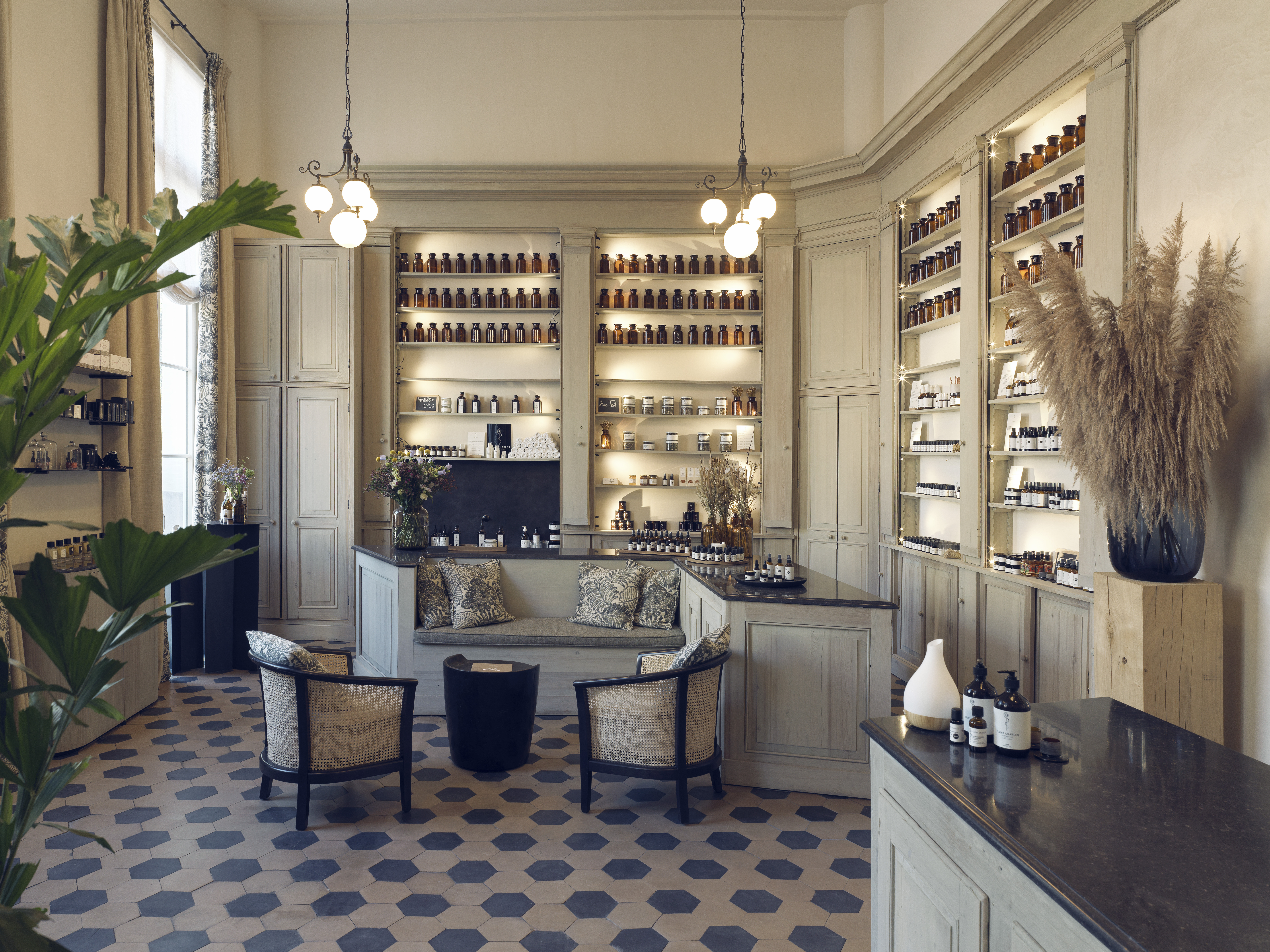 7 apothecary 1