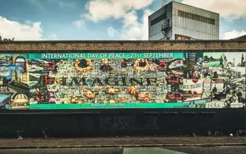 belfast peace wall