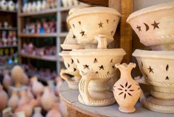an frankincense burner pottery in nizwa oman