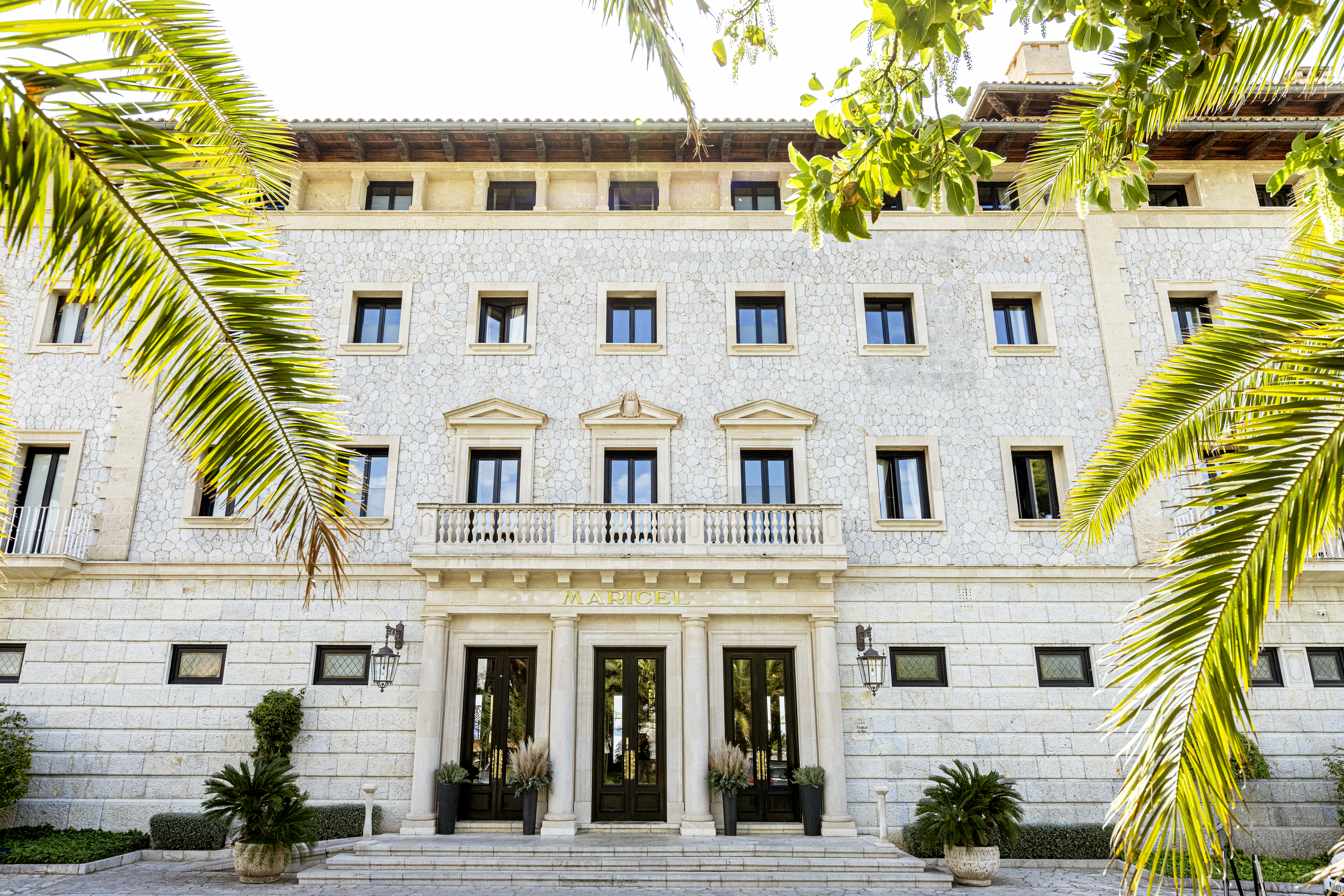 07933 fachada principal