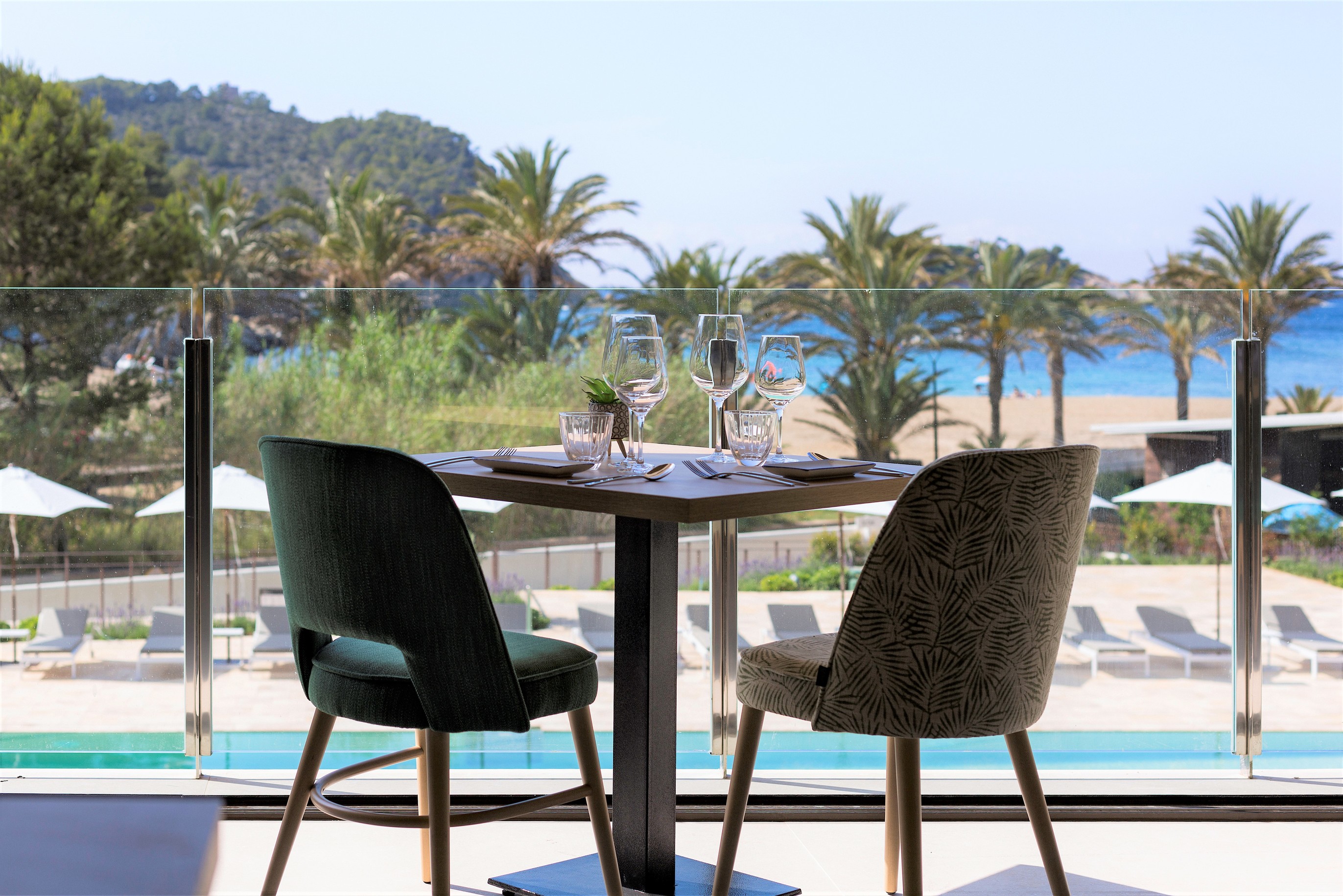 table for two the club cala miguel