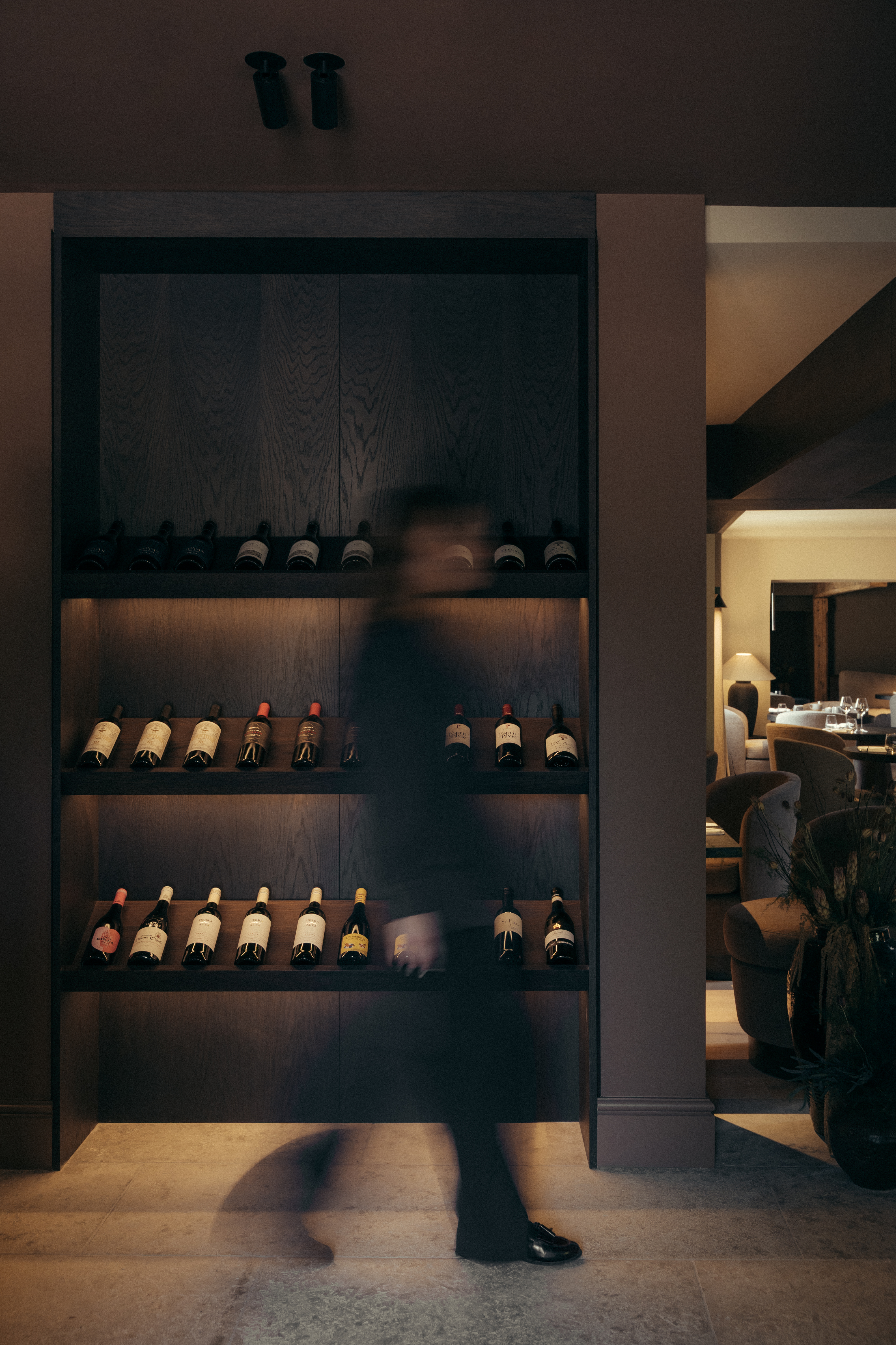 bar and restaurant 3