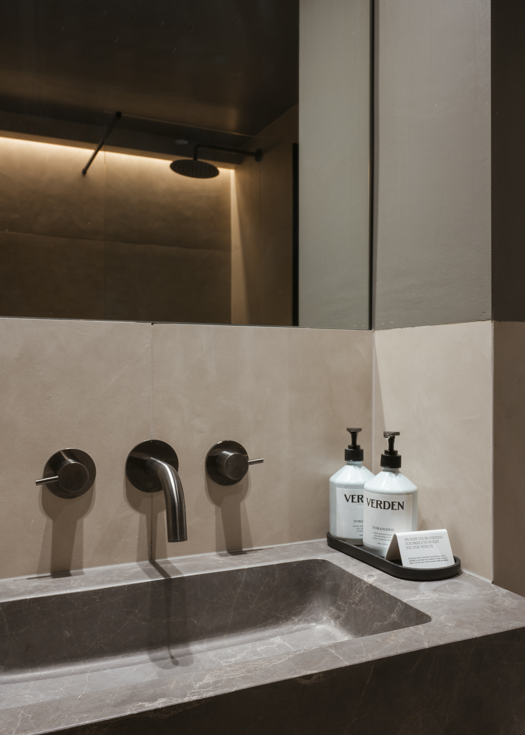 courtyard comfy room 3