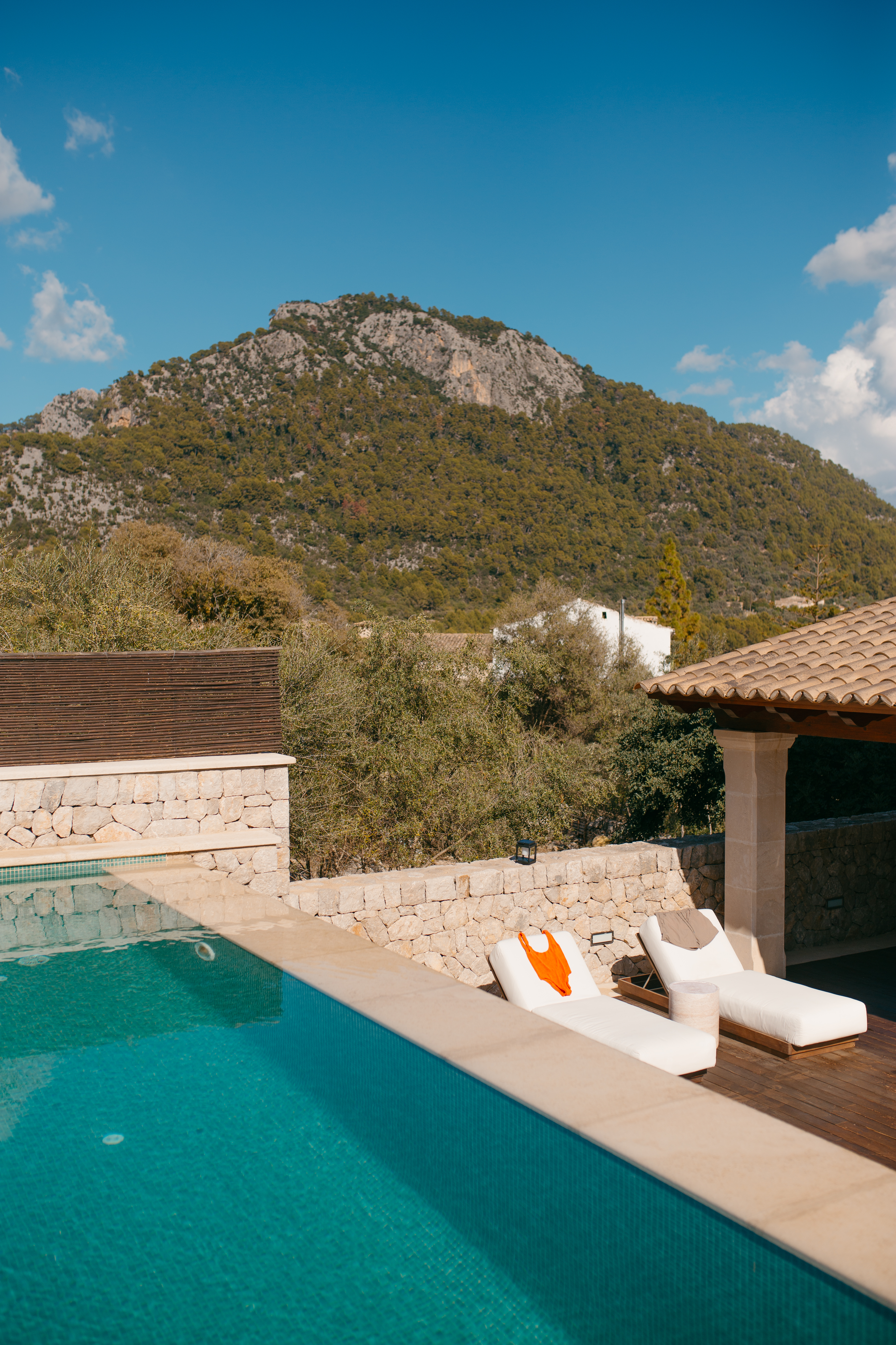 can beneit emma ovin oct 25 44