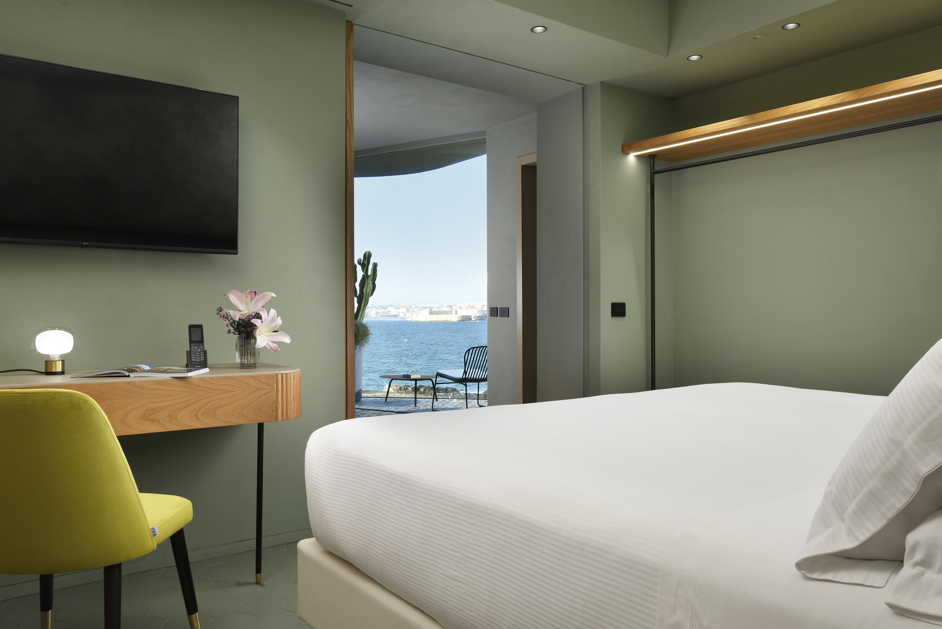 31 m 2025 camera 244